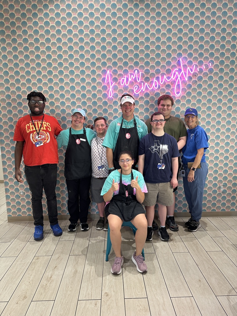18+ students visit The Mermaid Cafe in San Antonio
