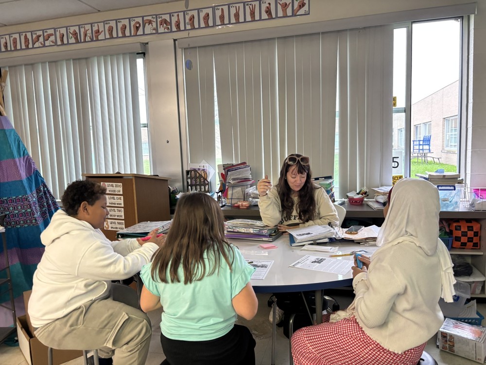 Students read in class.