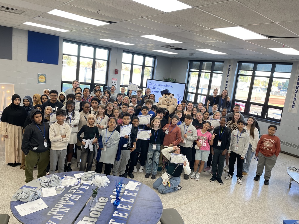 LMS Student Leaders pose for a photo