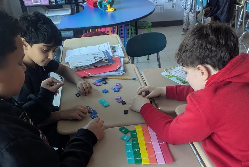 Students work in class.