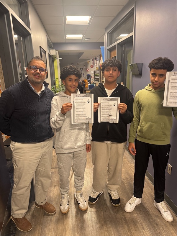 Freshman participate in guidance scavenger hunt.