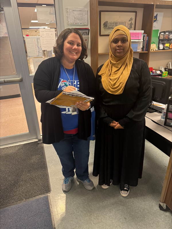 Freshman participate in guidance scavenger hunt.