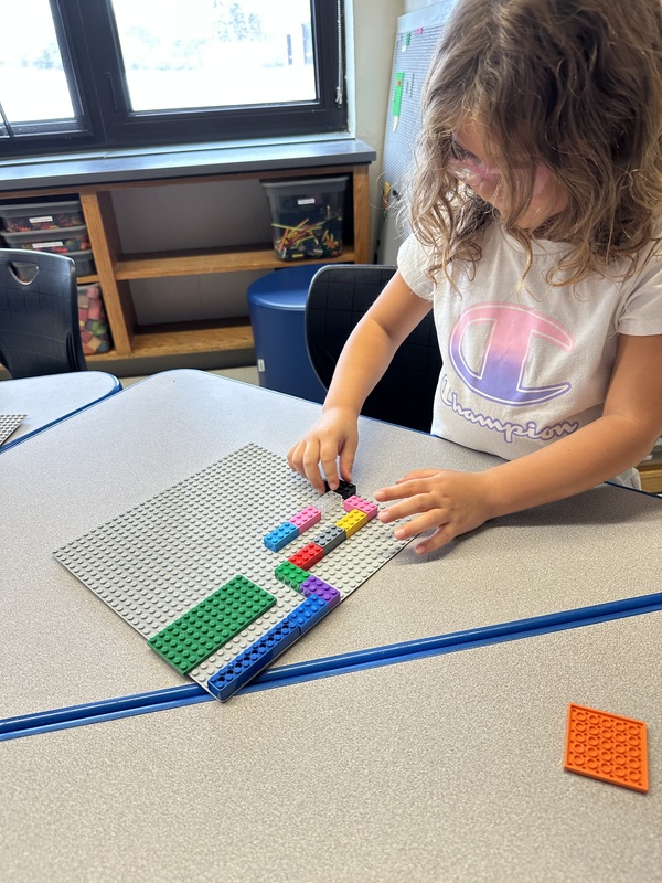 Students work in class.