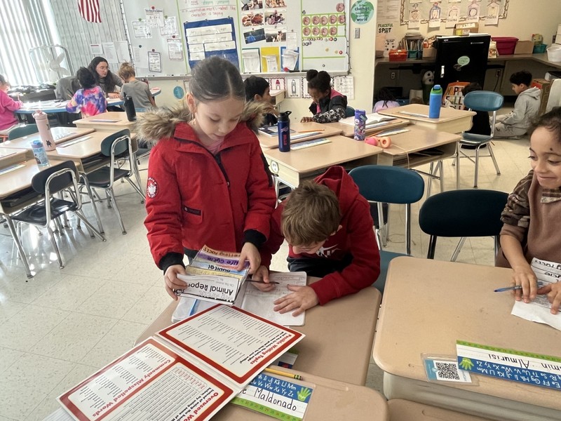 Students read in class.