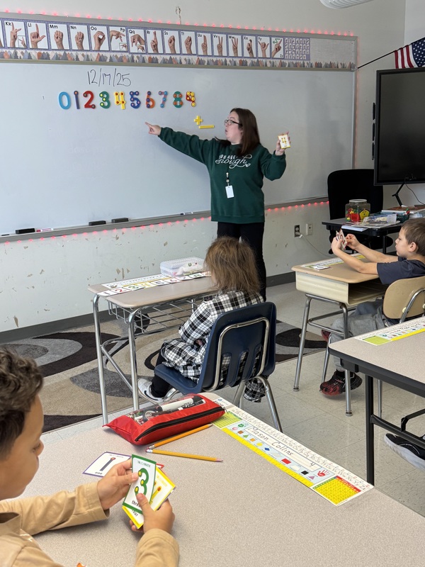 Students work in class.