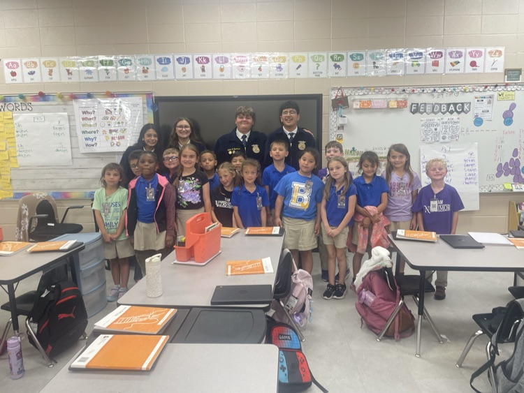 FFA students with our 1st grade students.