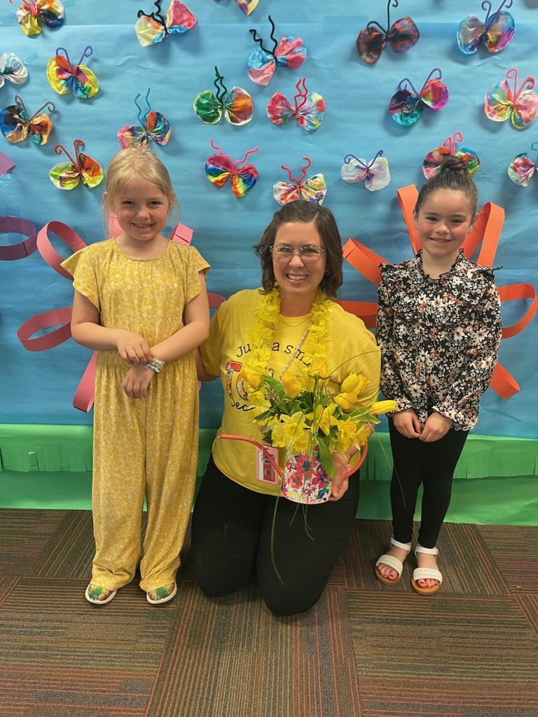 Mrs Jessica with 2 students