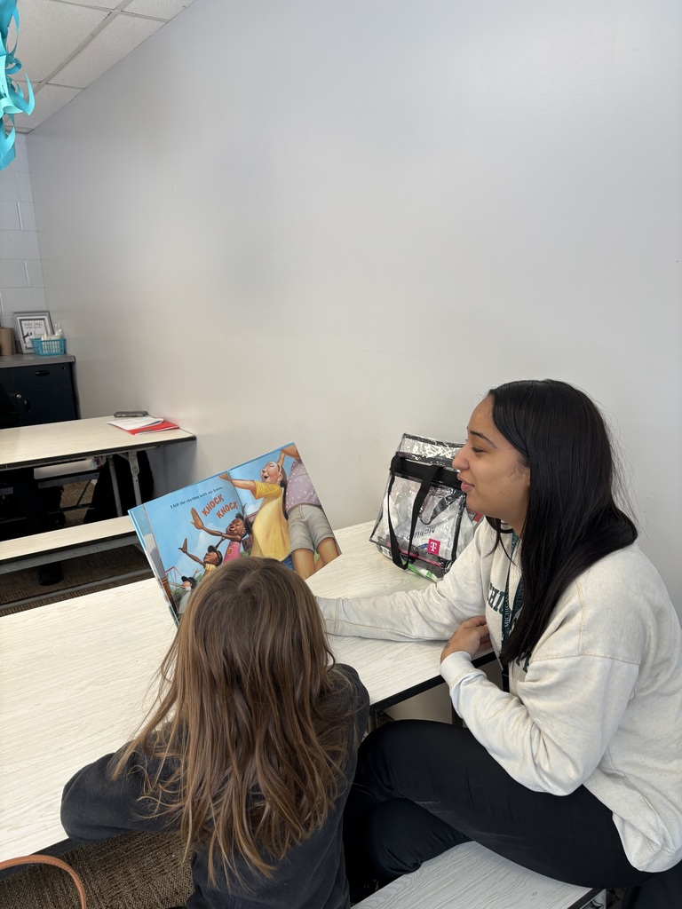 MSU students reading with 1st graders