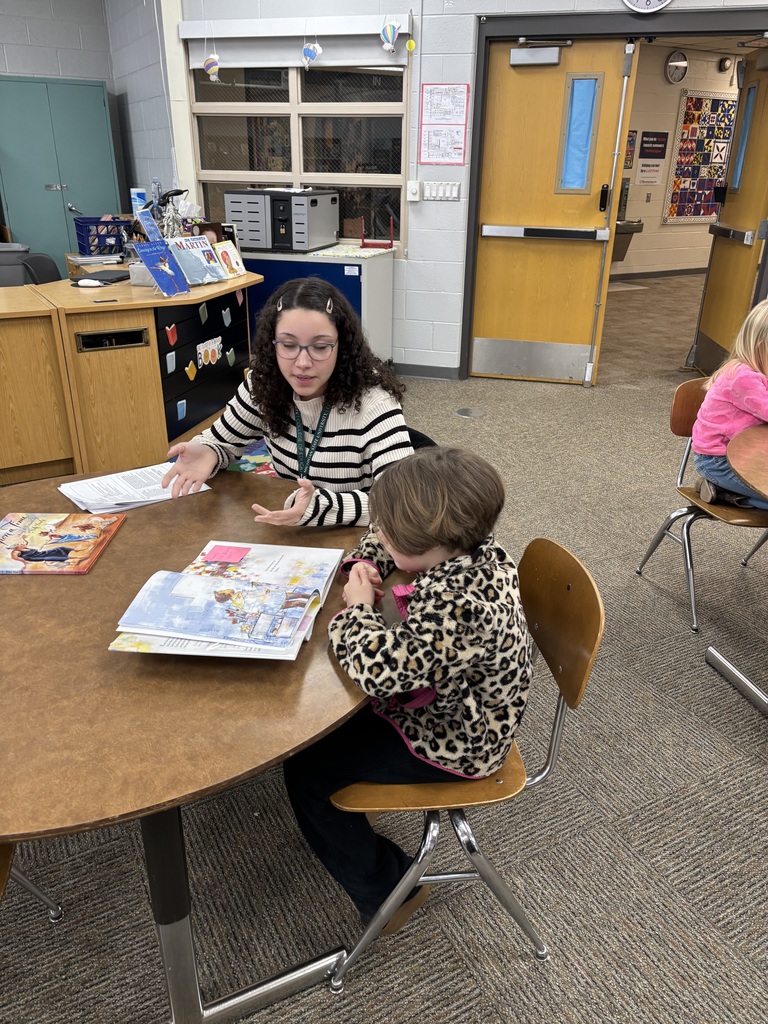 MSU students reading with 1st graders