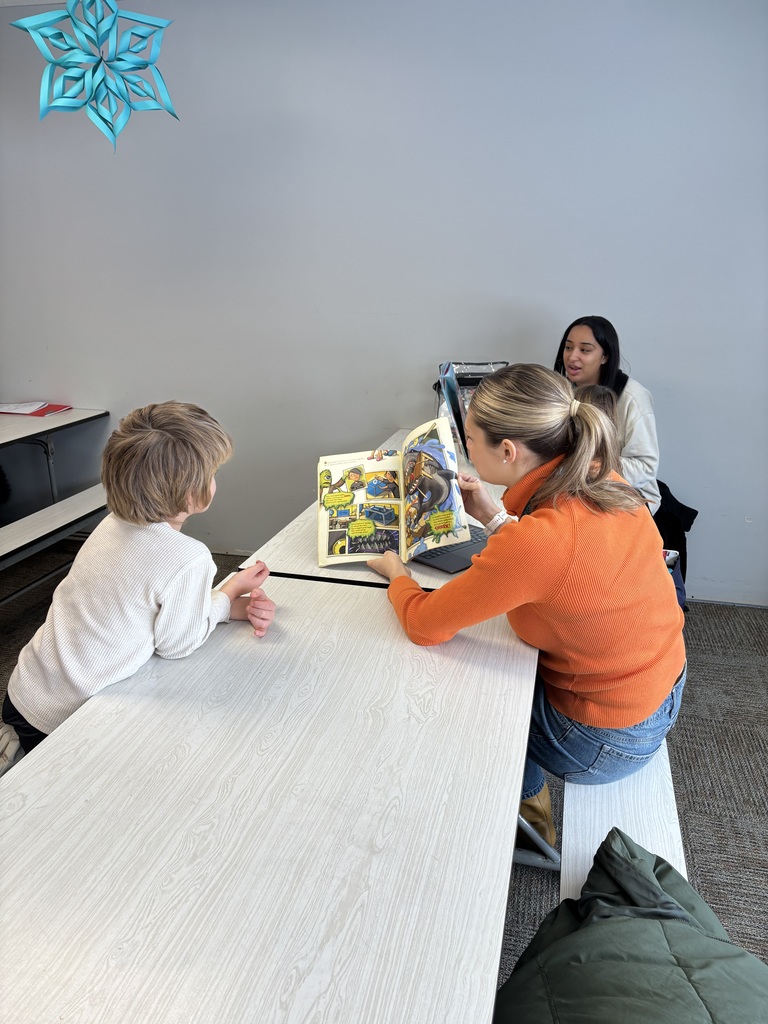 MSU students reading with 1st graders