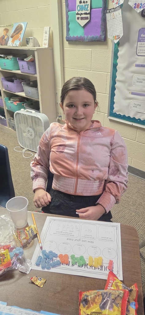 Ms. Starr's class reviewed fractions with like denominators using Sour Patch Kids! They first identified the denominator, then each color's numerator, then which fraction was the greatest and the least, and finally; they ordered the fractions from least to greatest. Of course they got to enjoy the candy at the end ❤️🧡💙💚💛
