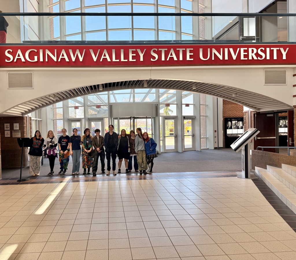 LHS Art Students visit SVSU 