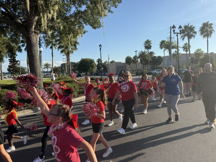 Bullpup Cheer at the THS Homecoming Parade.