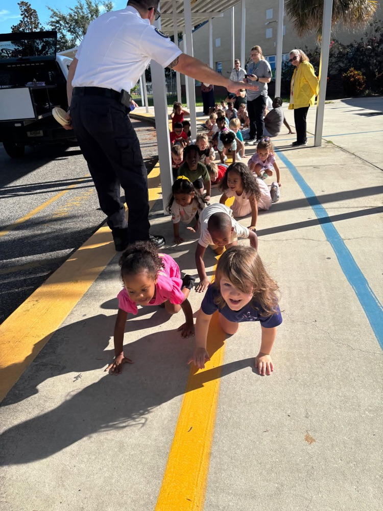Tavares Fire Department visits Pre-K