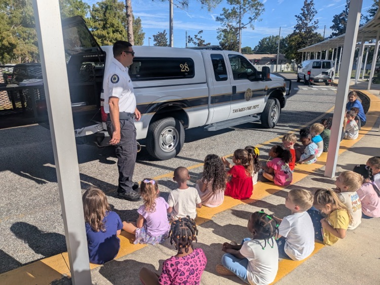 Tavares Fire Department visits Pre-K