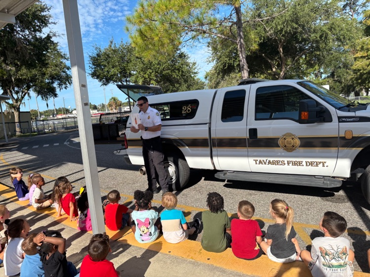 Tavares Fire Department visits Pre-K