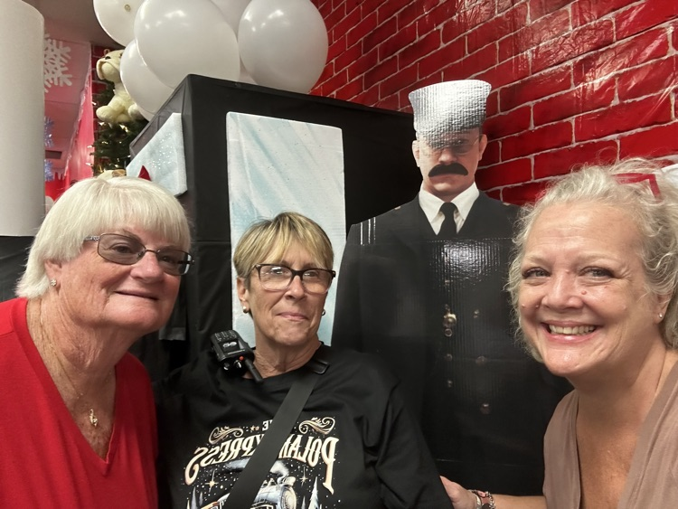 Sweatshirt with hoodies donations