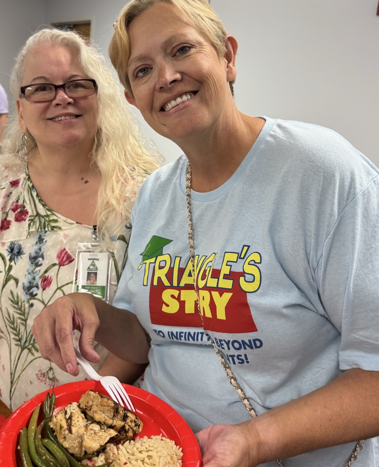 Longhorn Steakhouse supporting Triangle Elementary teachers and staff by providing lunch 