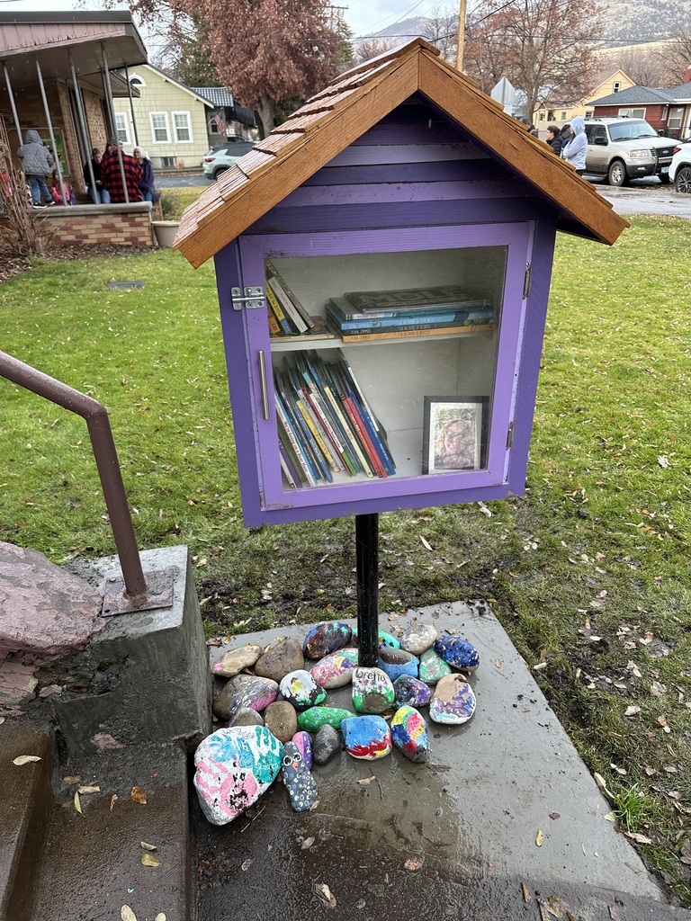 Ms. Gretta's Lending Library