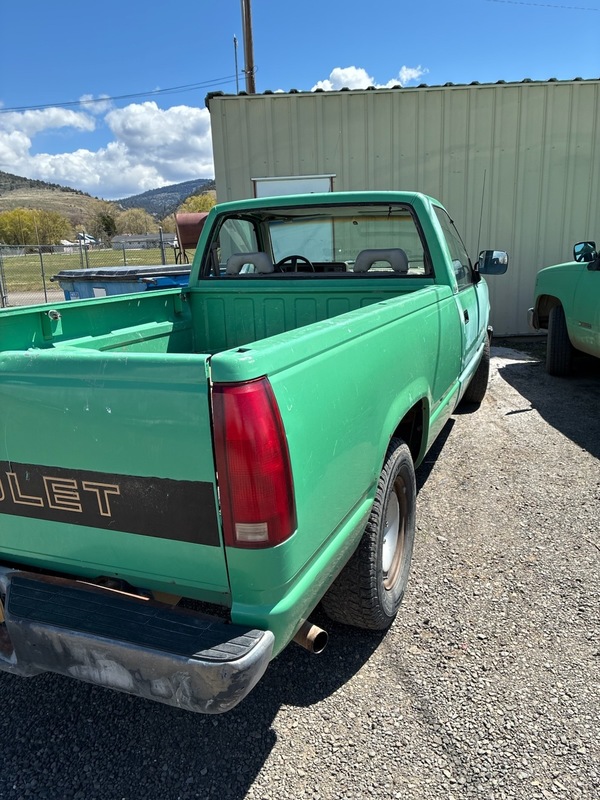 rear 3/4 view