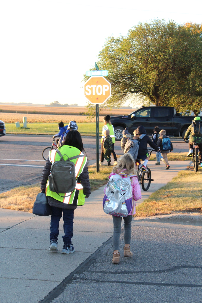 Students leaving the rec to walk to the elementary.