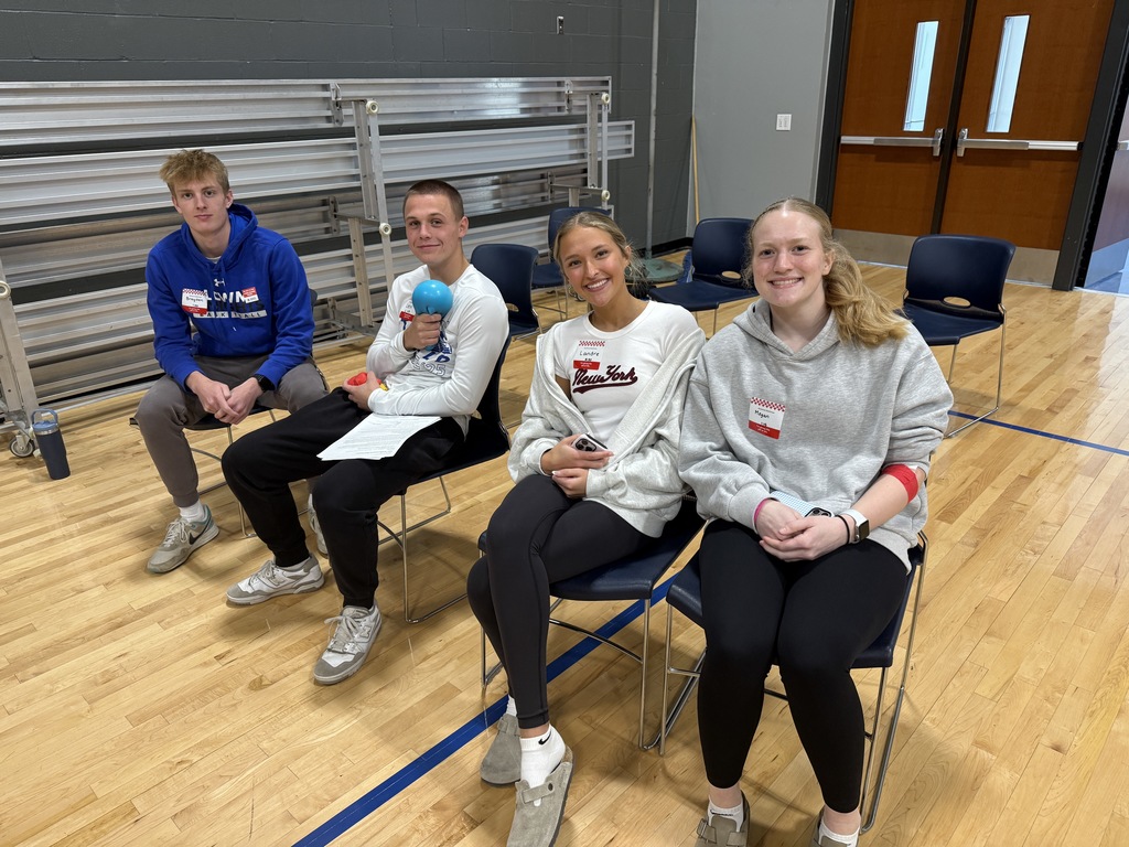 Students waiting to donate blood at the blood drive.