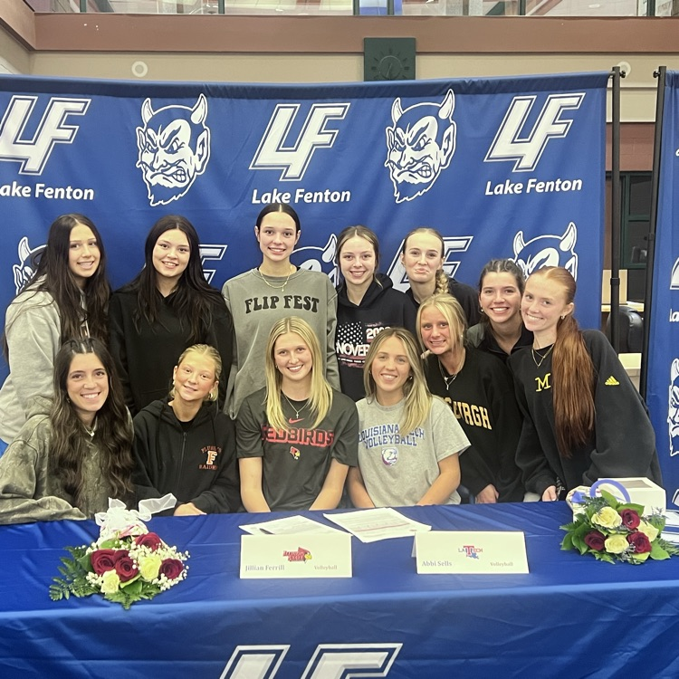 group of girls posing 