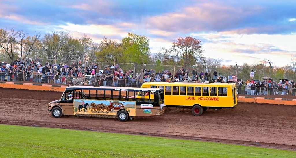 buses at cedar lake speedway