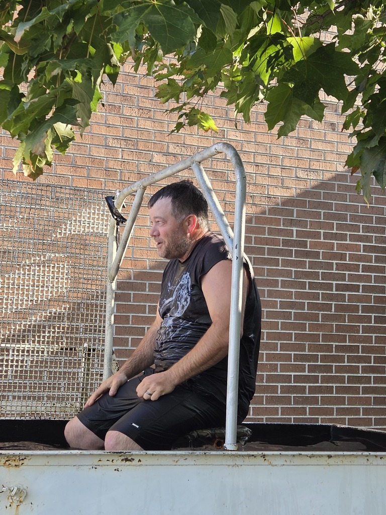 dunk tank