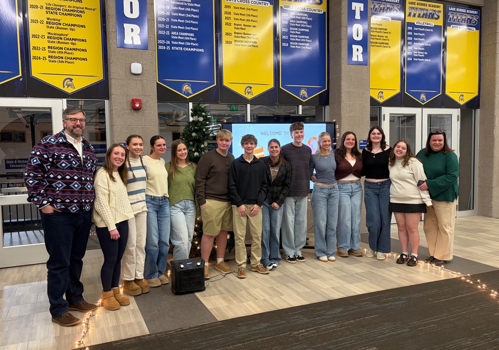 Studnets and Teachers Group Picture