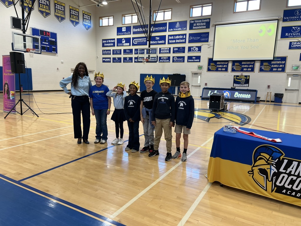 Miss Georgia with students