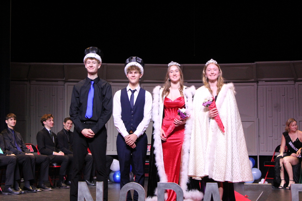 Prince Noah, King Manolo, Queen Katelyn, Princess Chloe