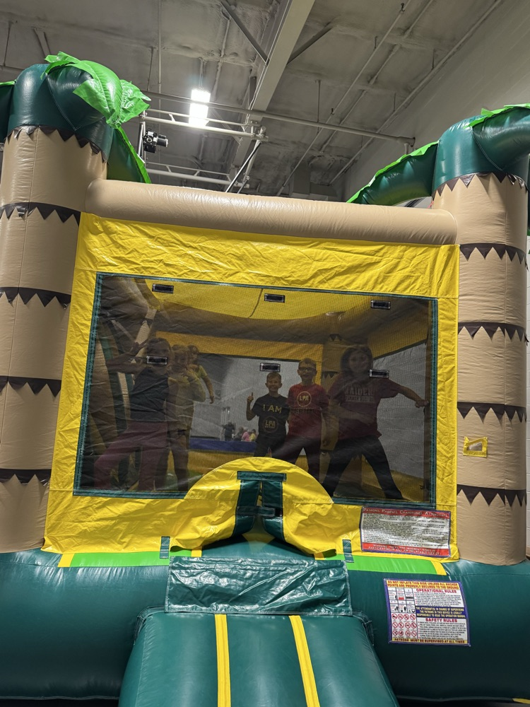 bouncy house 