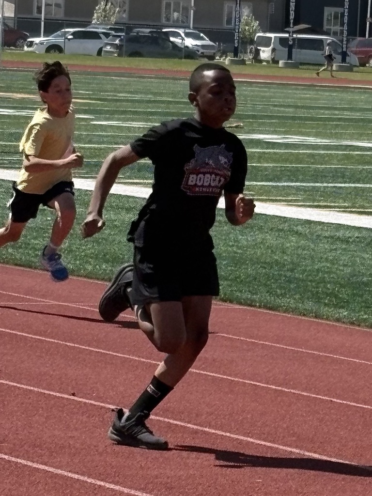  #BobcatPride #CodeOfTheCats #DrBrosseau #TrackAndField #StudentAthletes #Teamwork #MiddleSchoolSports #ProudSchool #GoBobcats 🐾