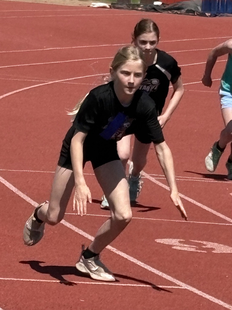  #BobcatPride #CodeOfTheCats #DrBrosseau #TrackAndField #StudentAthletes #Teamwork #MiddleSchoolSports #ProudSchool #GoBobcats 🐾