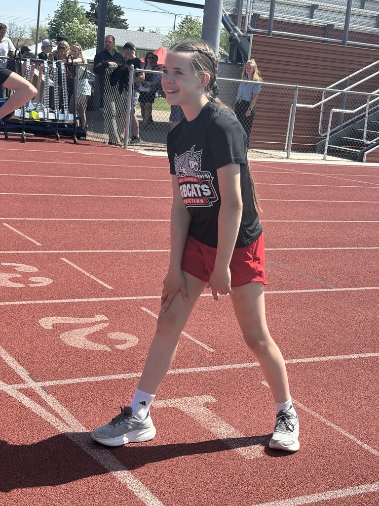  #BobcatPride #CodeOfTheCats #DrBrosseau #TrackAndField #StudentAthletes #Teamwork #MiddleSchoolSports #ProudSchool #GoBobcats 🐾