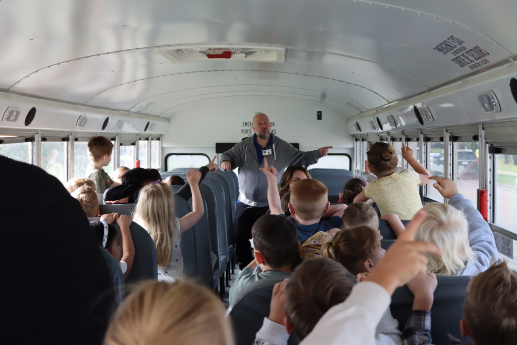 bus safety presentation to a kinder class
