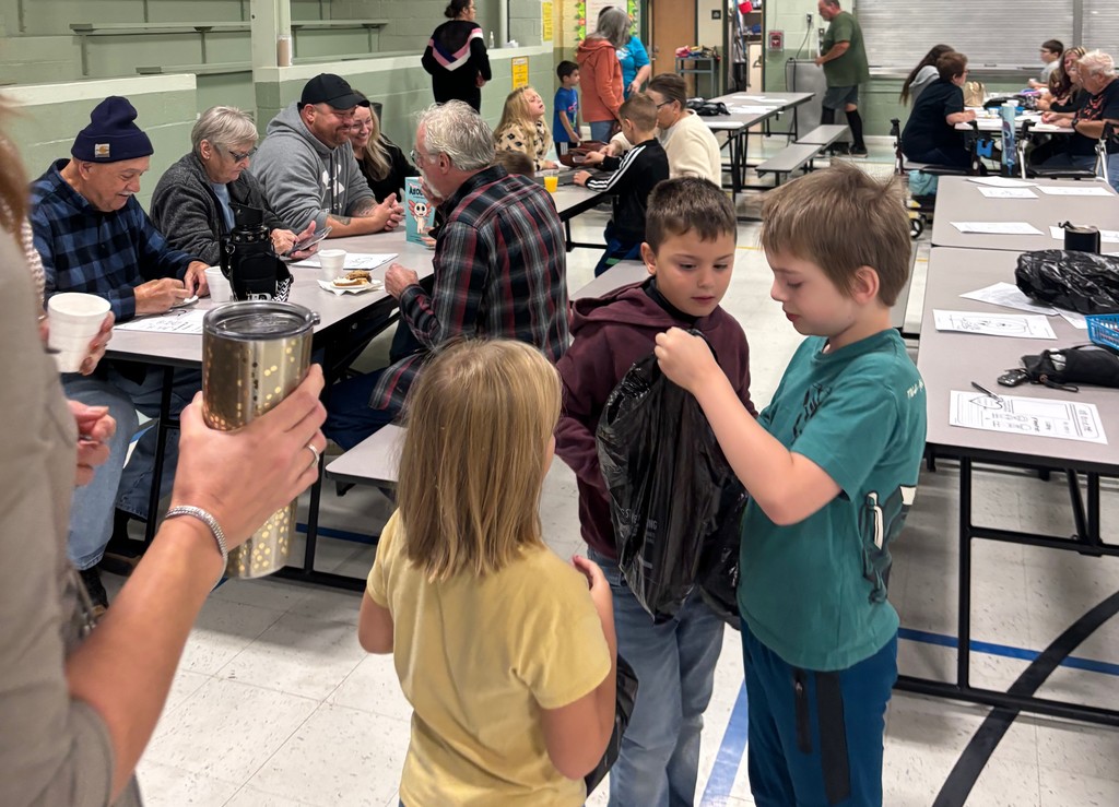 Columbiaville Elementary's Grandparents Day and Book Fair Week turned into a spectacular shindig! A big high-five for all the fabulous support!