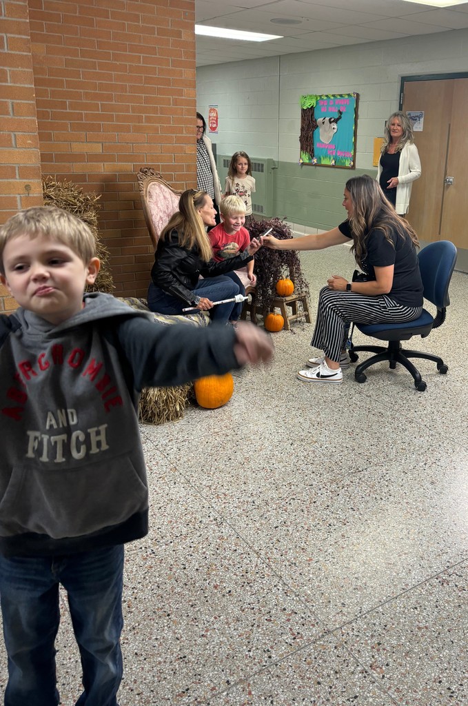 Columbiaville Elementary's Grandparents Day and Book Fair Week turned into a spectacular shindig! A big high-five for all the fabulous support!