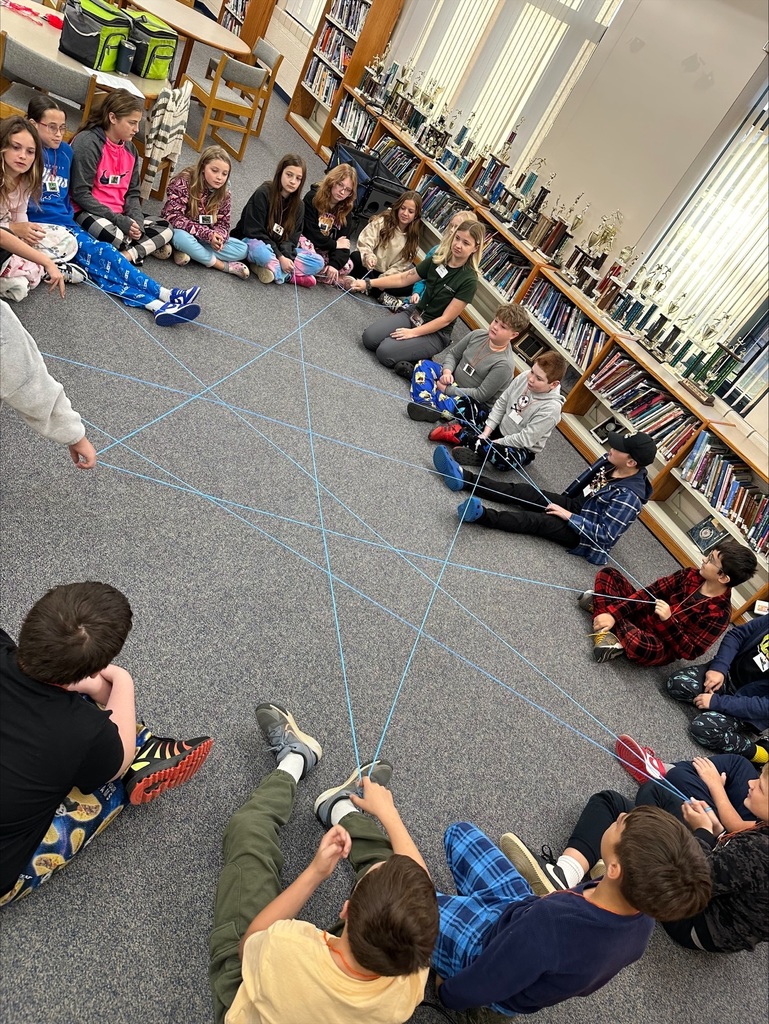 For Mar came to talk with 5th graders in preparation for their field trip on Thursday. Students learned about ecosystems, how parts of ecosystems are connected, invasive species, and predator vs prey.