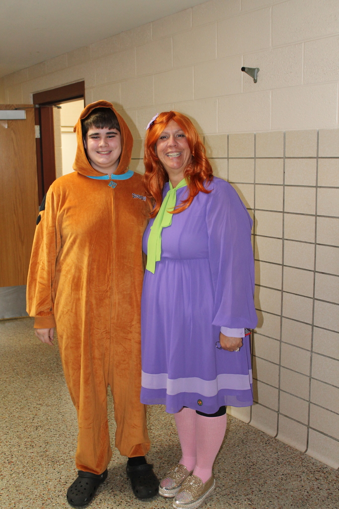 It's HOMECOMING WEEK!  Middle Schoolers have spirit!  PJ Day and Character Day!