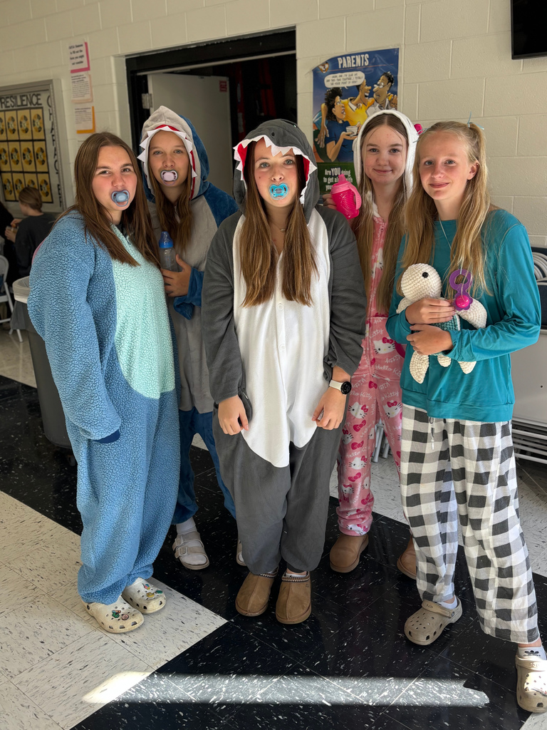 It's HOMECOMING WEEK! High Schoolers have spirit! Dress your age day! (Freshmen - babies, Sophomores - little kids, Juniors - adults (parent's ages), and Seniors - Old People