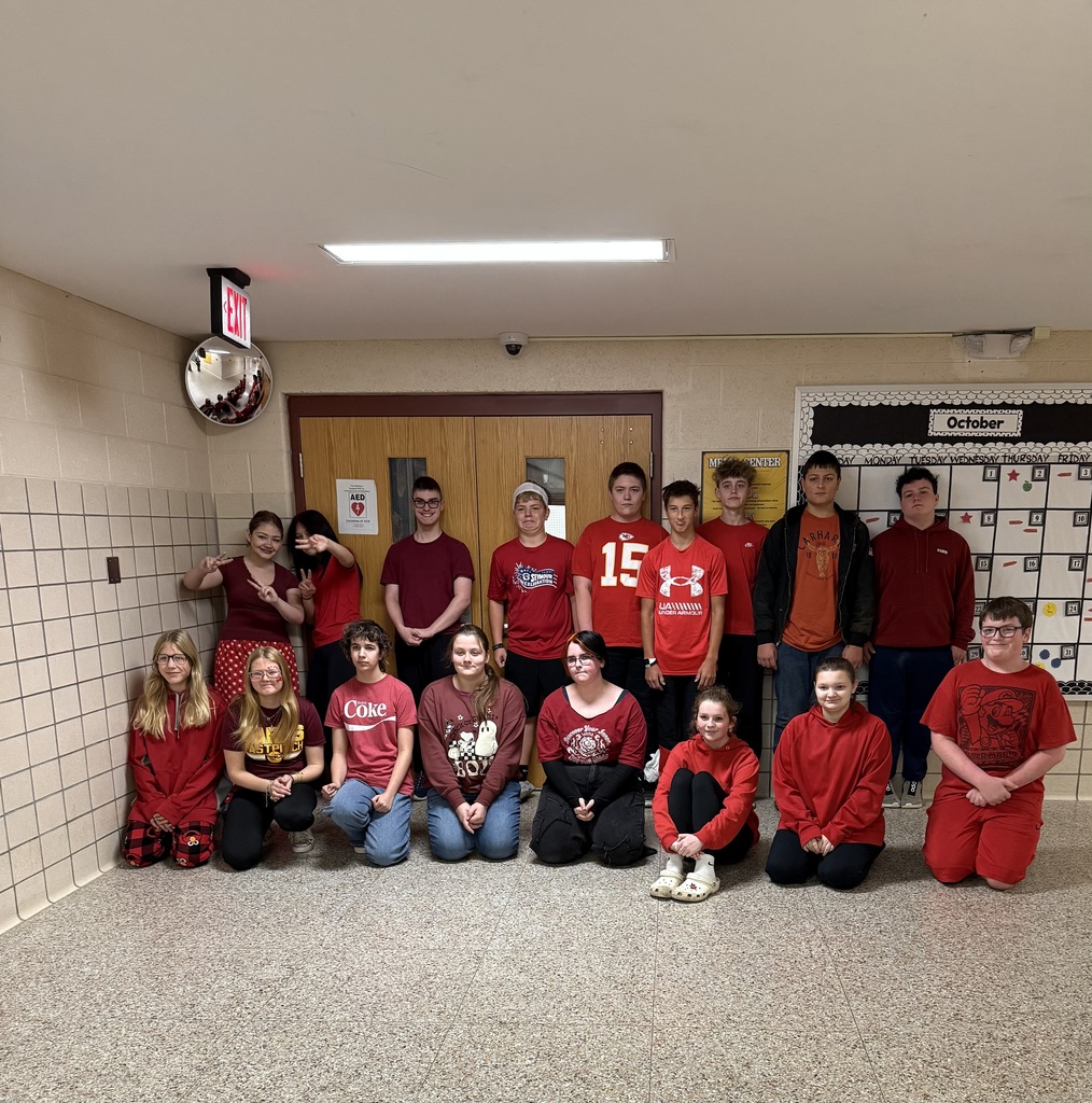It's HOMECOMING WEEK! Middle Schoolers have spirit! Class Color Day!
