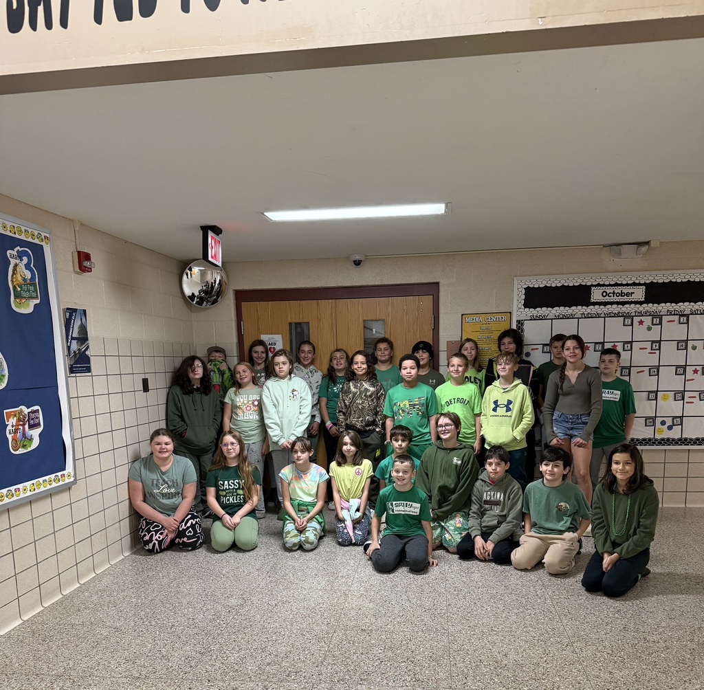 It's HOMECOMING WEEK! Middle Schoolers have spirit! Class Color Day!
