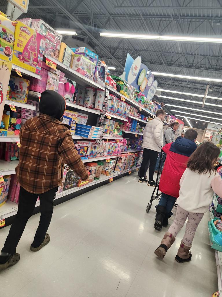 The Columbiaville Student Council hit the shops, spreading cheer for the Community Giving Tree!