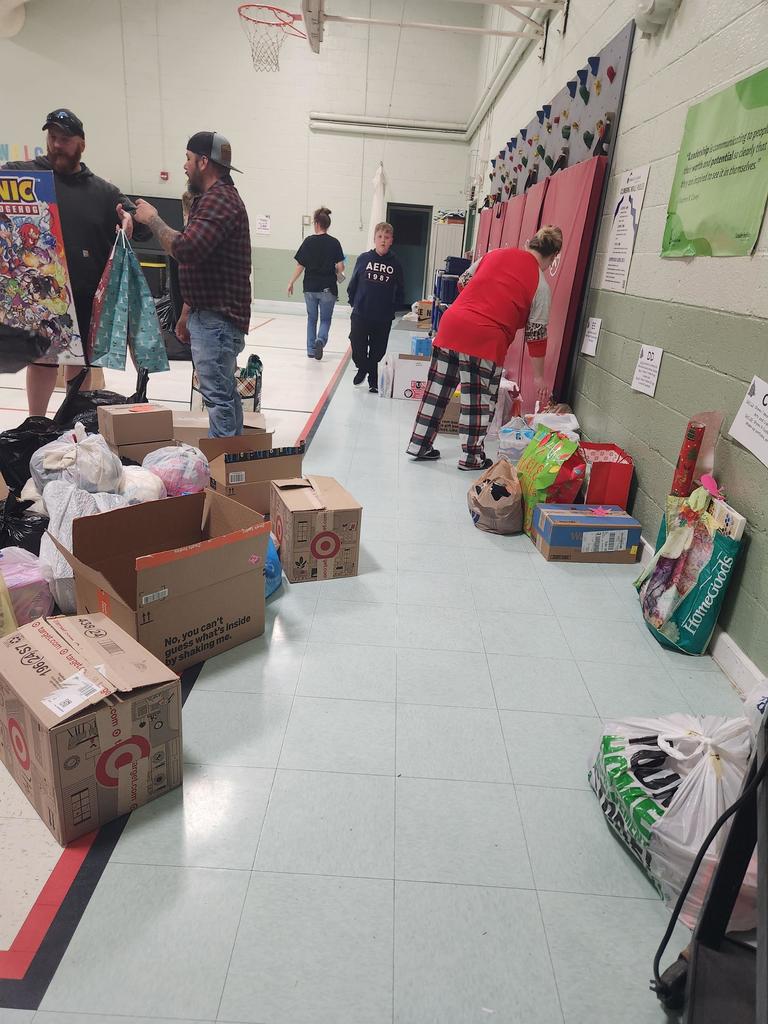 The Community Giving Tree was a smashing success! We had the joy of supporting 55 families this year, bringing smiles to 245 people. A massive thank you for showering us with donations and time to uplift our community!