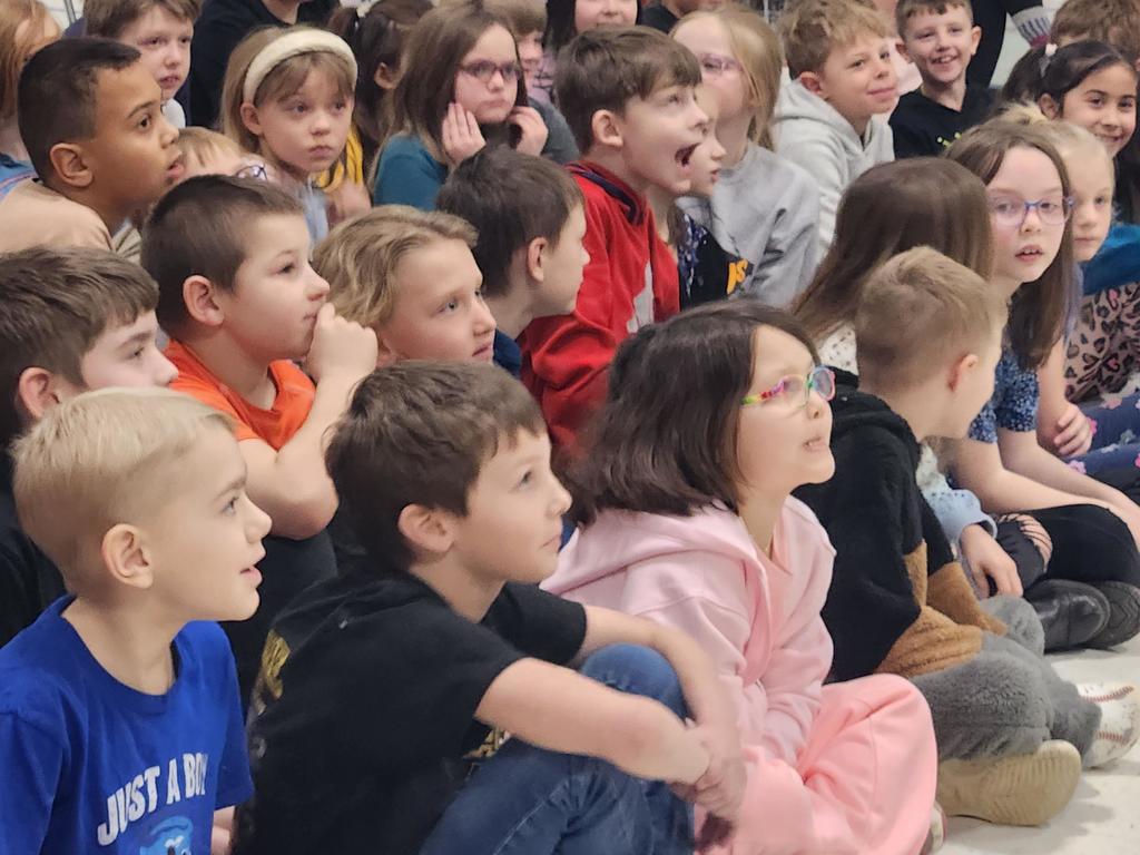 Our PTS Group snagged the legendary Assembly Animal Magic show, crowned the top educational exotic animal program in the U.S. We were truly amazed by the array of unique creatures that came to visit us!