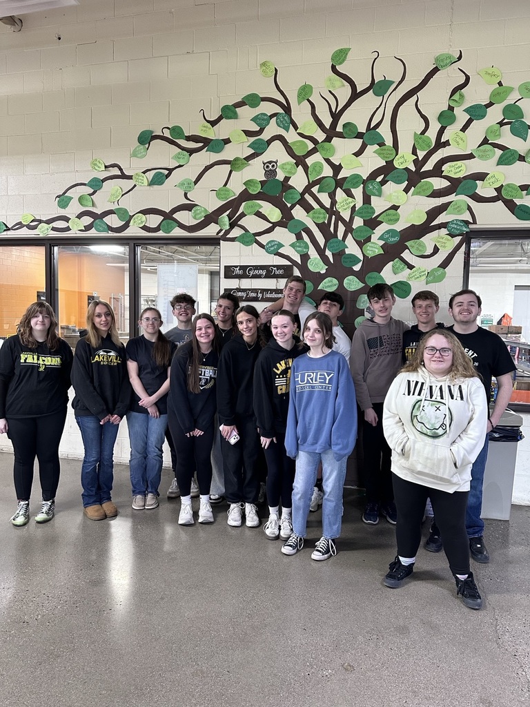 NHS Members at the Eastern Michigan Food Bank