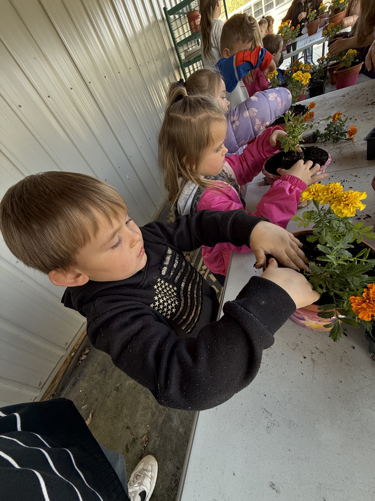 GSRP Students appreciate the generosity of Tau Gardens, Otisville