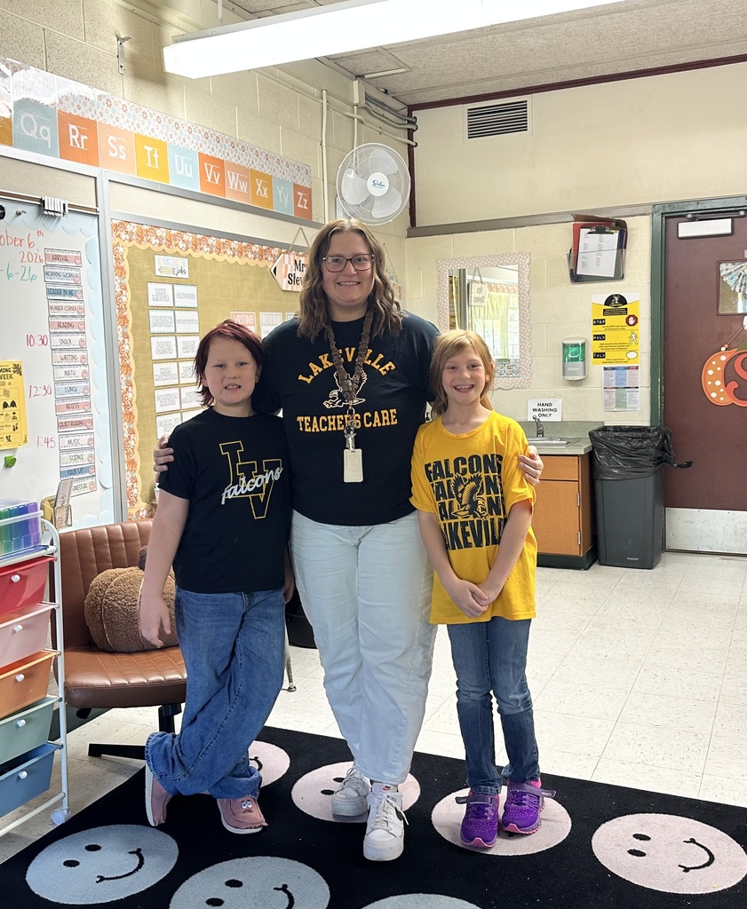 Homecoming week! Fun photos from Columbiaville - PJ Day and Twin Day!